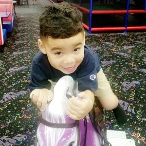 Meet your Posher, Adrian